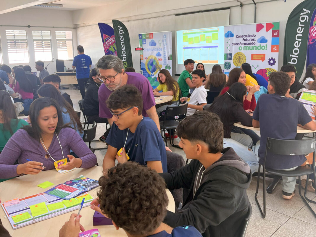 No Dia Internacional Da Juventude, Estudantes De Itumbiara (Go) Vencem Arte De Inovar Com Maratona De Inovação Com Ideias Criativas Para O Meio Ambiente